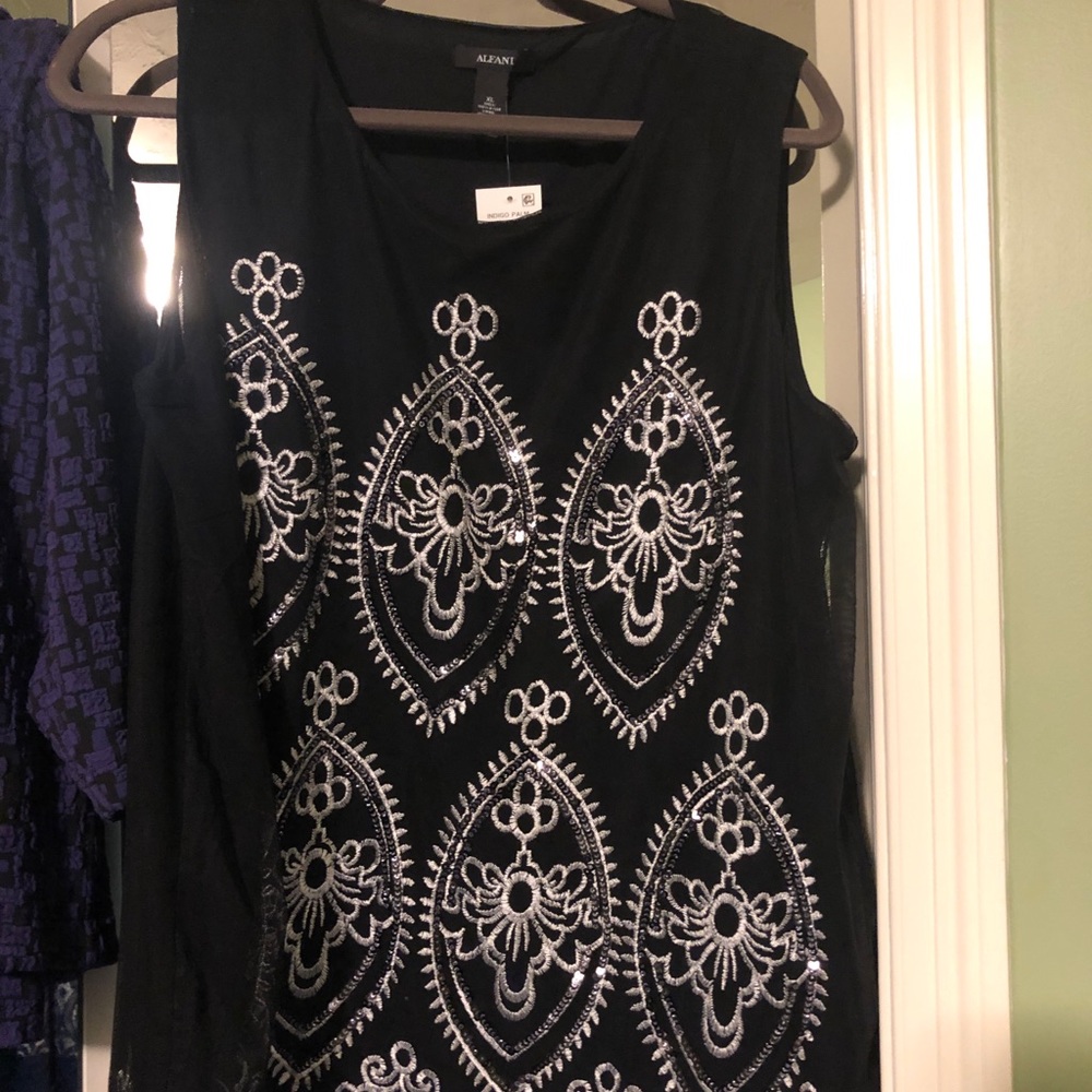 Fancy tank top black and silver